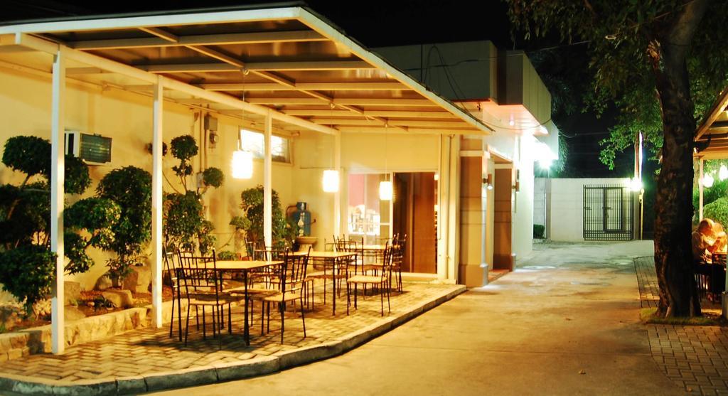 Rumi Apartelle Hotel Angeles Ngoại thất bức ảnh