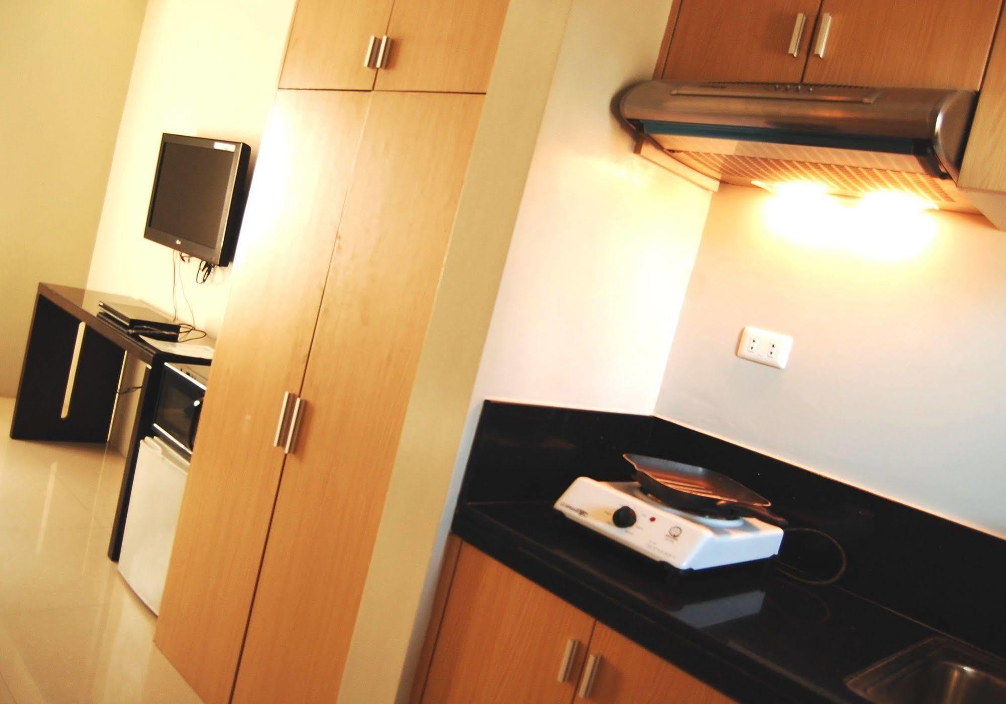 Rumi Apartelle Hotel Angeles Ngoại thất bức ảnh