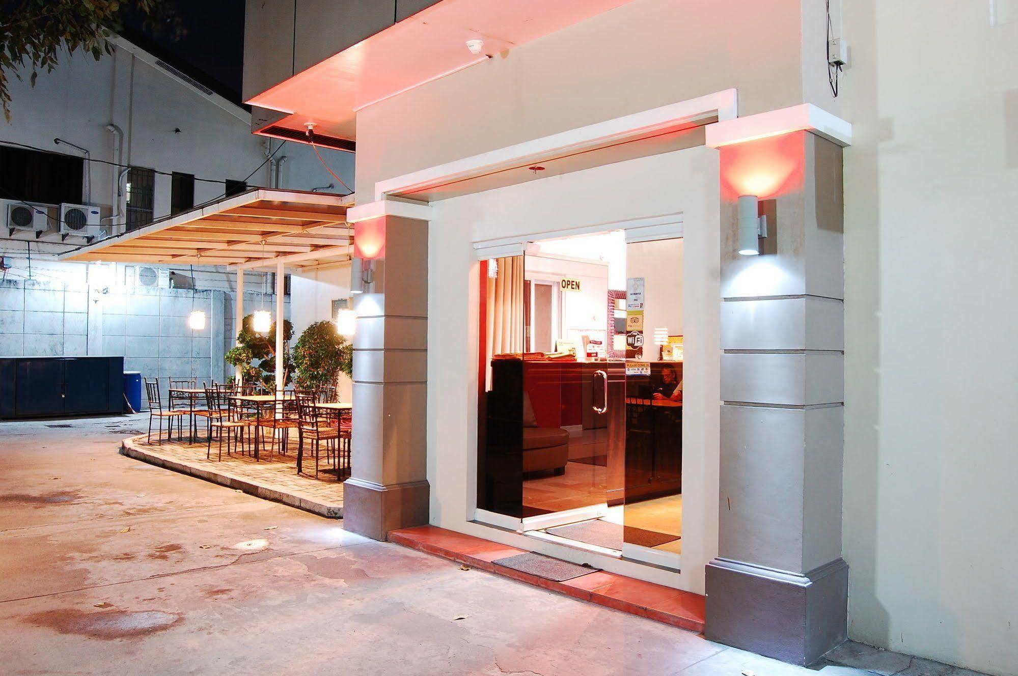 Rumi Apartelle Hotel Angeles Ngoại thất bức ảnh