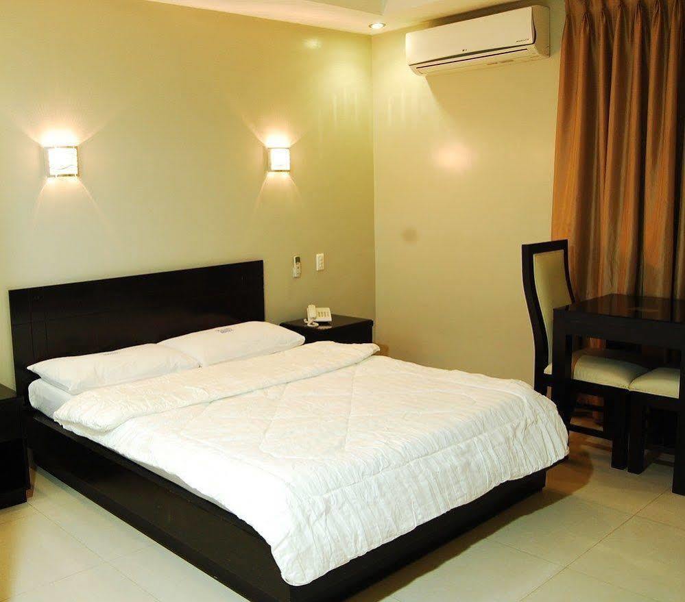 Rumi Apartelle Hotel Angeles Ngoại thất bức ảnh