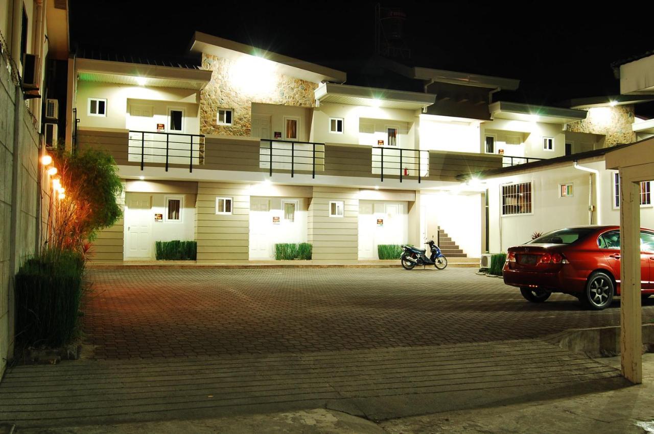 Rumi Apartelle Hotel Angeles Ngoại thất bức ảnh